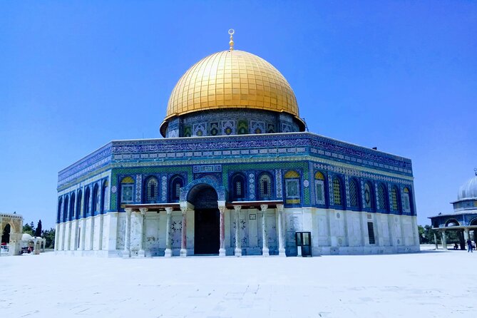 All Inclusive Walking Tour Old City Jerusalem - Church of the Holy Sepulchre is the emotional center