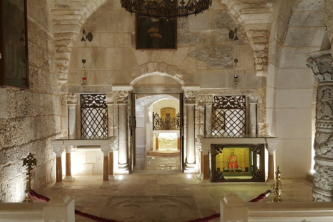 Classic Jerusalem Old City Tour - Dguide Self Guiding App - The Herodian Quarter and Roman destruction