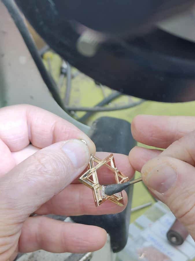 Exclusive Private Tour in The Israel Diamond Exchange - Who should book this private experience