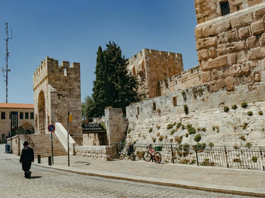 From Tel Aviv: City of David & Underground Jerusalem Tour - Hezekiah’s wall and the homes beneath the Jewish Quarter