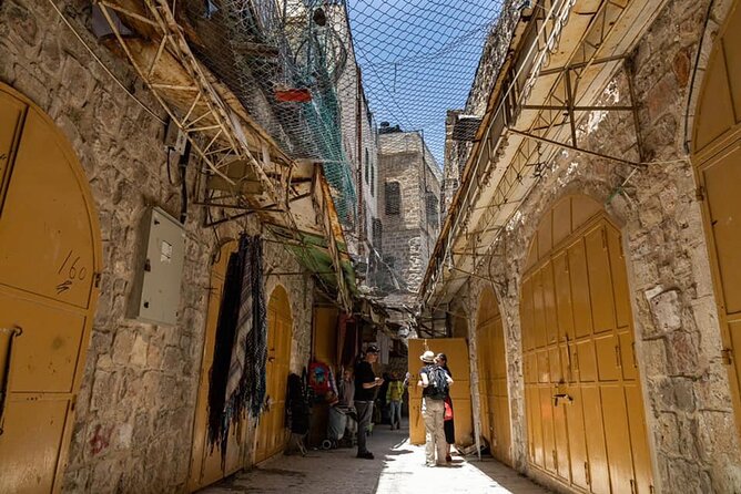 Hebron & Ramallah Full-Day Guided Tour from Jerusalem - Who will get the most from this experience