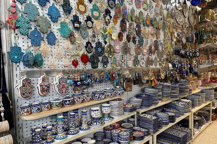 Jaffa: Old City, Port & Shuk Hapishpishim Walking Tour - What the guide adds to the $39 cost