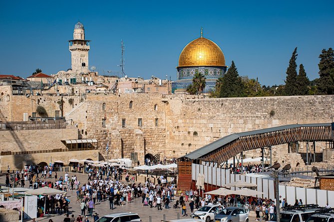 jerusalem classic tour - Spending an hour at the Church of the Holy Sepulchre