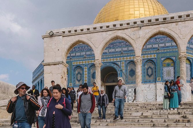 Jerusalem: Dual Narrative Tour - The Western Wall and Al Buraq Square