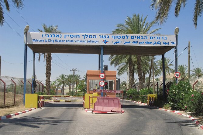 Jerusalem Private Transfer To Amman - From Jerusalem pickup to the Allenby border