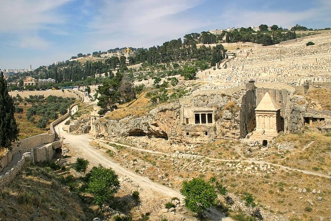 Jerusalem Temple Mount & Dome of the Rock from Tel Aviv - Old City streets and the value of a guide