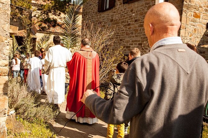 Palm Sunday in Jerusalem: Mass at Bethpage and Via Dolorosa Procession with Transport from Tel Aviv - Mount of Olives views and the Kidron Valley