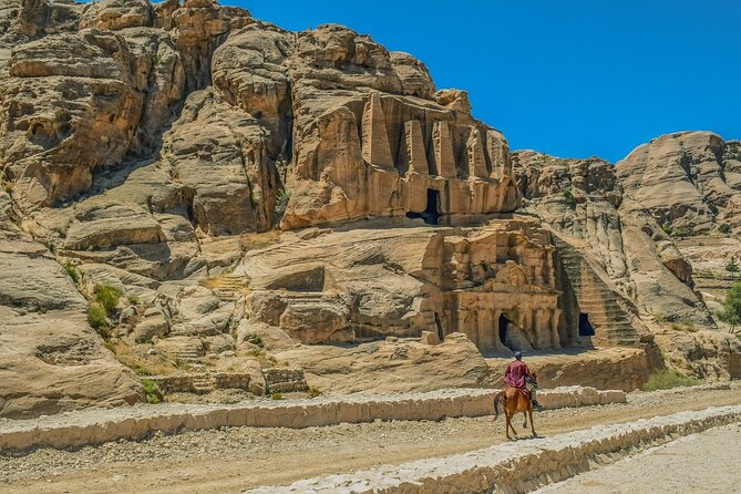 Petra 1-Day Tour from Jerusalem with FREE Authentic Lunch - The long Jordanian road to Petra
