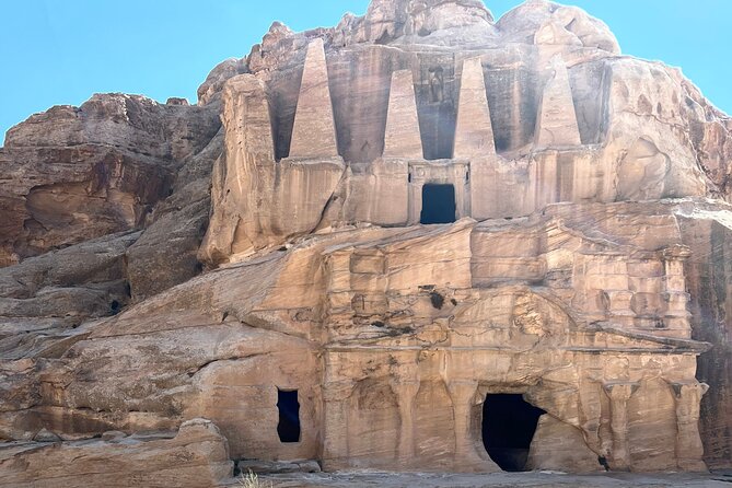 Petra 1-Day Tour from Jerusalem with FREE Authentic Lunch - Royal Tombs, Theater, and the short Petra visit