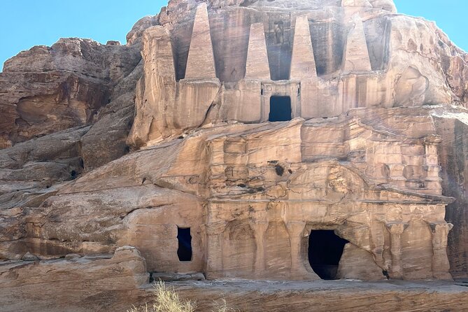 Petra 1-Day Tour from Tel Aviv with FREE Authentic Lunch - Royal Tombs, Theater, and the wider site