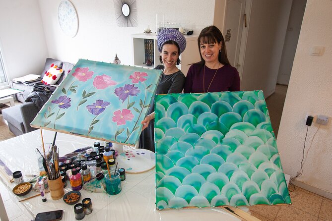 Private Silk Painting Workshop in Jerusalem - Create a scarf - - Choosing a Pattern Before the Brushes Come Out