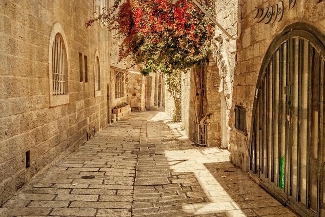 Private Walking Tour in the Old City of Jerusalem - The Armenian Quarter offers a quieter beginning