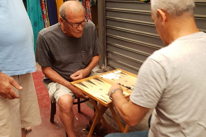 Privet walking tour in Tel Aviv-Yafo - The Art Market: the schedule matters