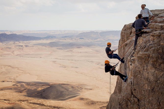 Rappelling Down the Ramon Crater Cliff - Key points to know before you book
