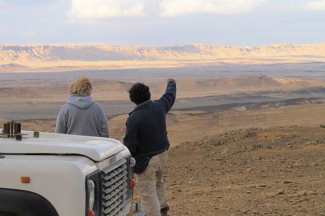 Sunset time Ramon Crater Jeep tour, bonfire and stargazing - Starting from Mitzpe Ramon before sunset