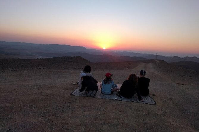 Sunset time Ramon Crater Jeep tour, bonfire and stargazing - Bonfire, desert coffee, and the first stars