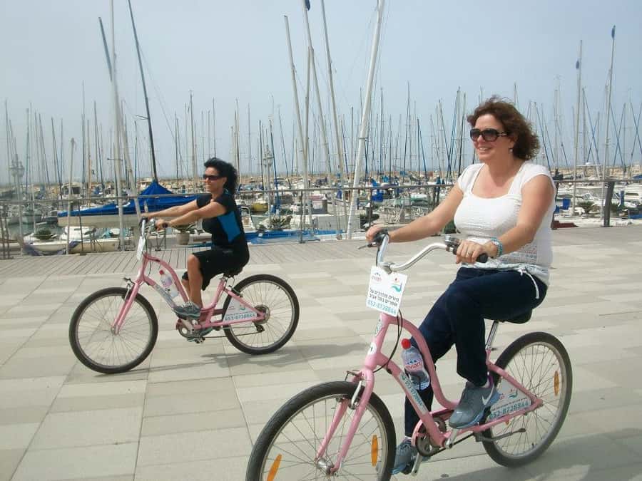 Tel Aviv 3-Hour Easy Bike Tour - Along the beach promenade to the Tachana Compound