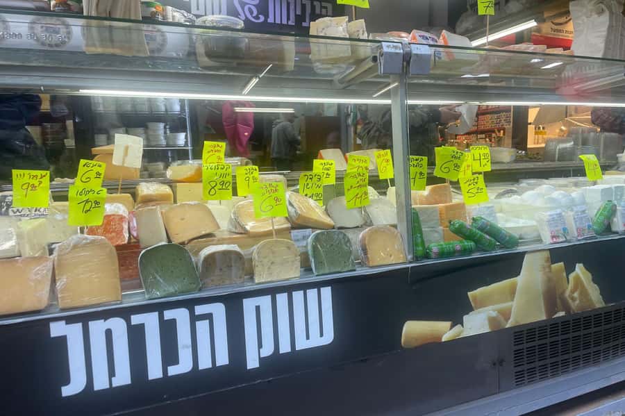 Tel Aviv: Carmel Market & Neighborhood Guided Walking Tour - Nachalat Binyamin’s Art and Local Crafts