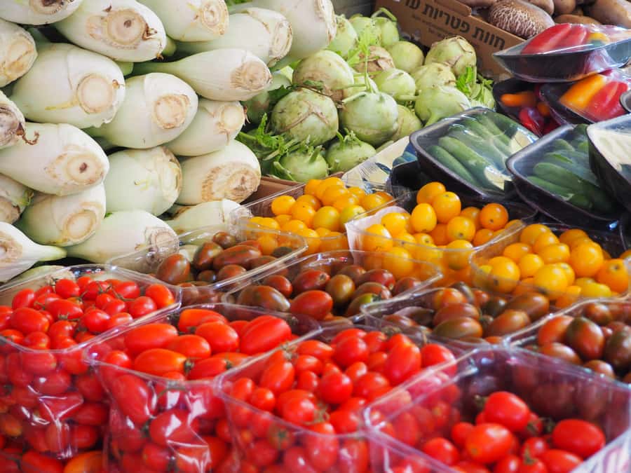 Tel Aviv: Carmel Market & Tel Aviv Tour with Tastings - Carmel Market, the tour’s edible finish