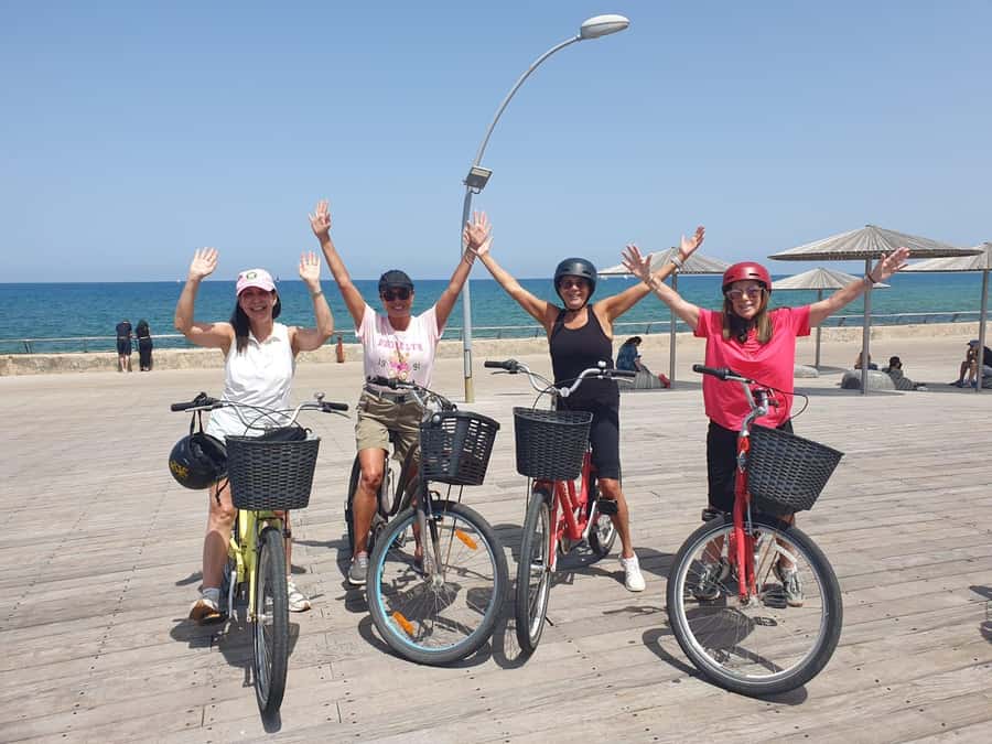 Tel Aviv: Private Bike Tour - What the Three-Hour Pace Feels Like