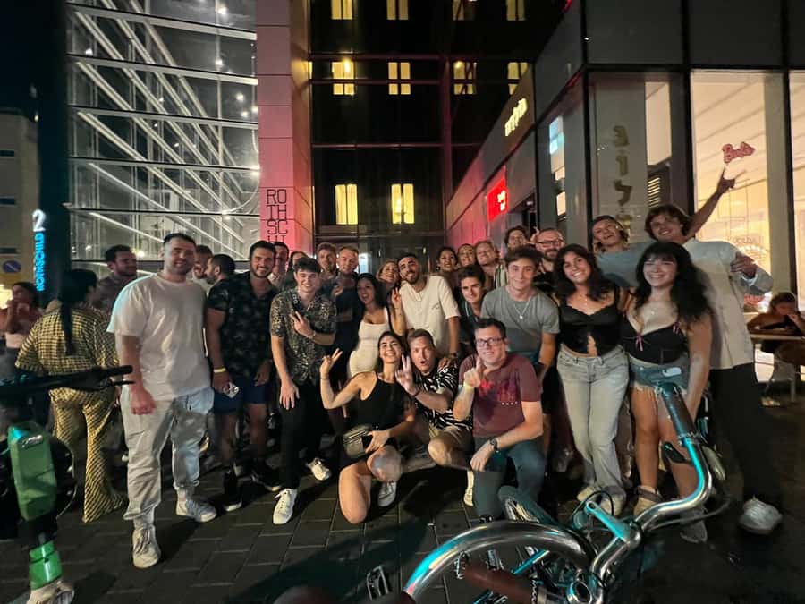 Tel Aviv: Pub Crawl and Nightlife Tour with Shots - Practical tips for a smoother night