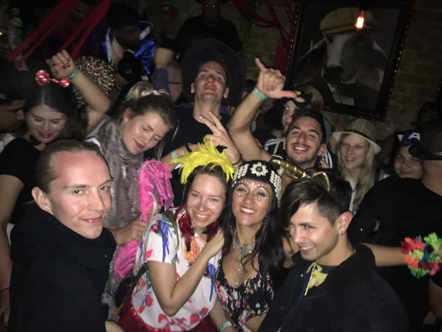 Tel Aviv: Pub Crawl with 4 Stops and Free Shots - Key points to know before booking