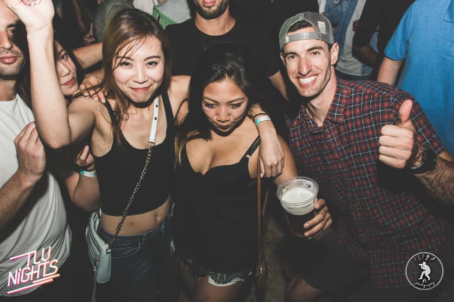 Tel Aviv: Pub Crawl with 4 Stops and Free Shots - How to make the most of the $28 price