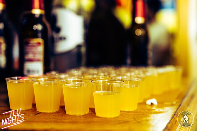 Tel Aviv Pub Crawl - Four bars and clubs, one moving night